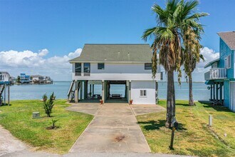 Building Photo - 1122 Makatea St