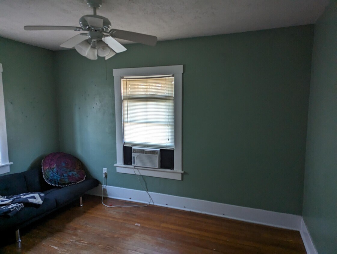 Building Photo - 1305 W Macon St