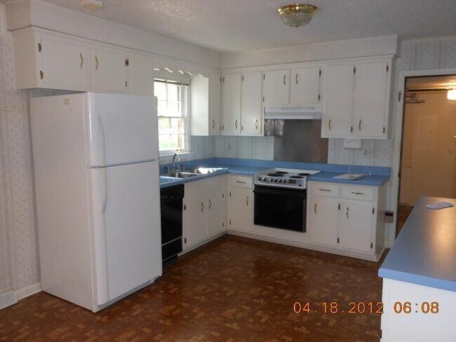 Foto del edificio - 3 Bedroom Home For Rent in St B Area!
