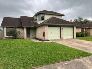 Building Photo - 6111 Quiet Village Ct
