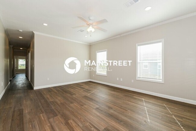 Foto del edificio - 4 Bedroom Pet-Friendly Home in Lehigh Acres, FL with Main Street Renewal