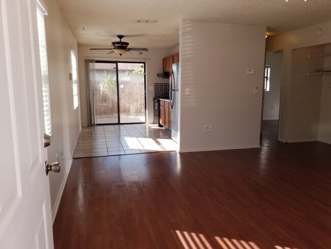 Building Photo - 6153 Sapphire Dr