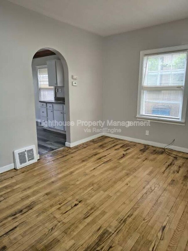 Building Photo - 3041 Lemuel St