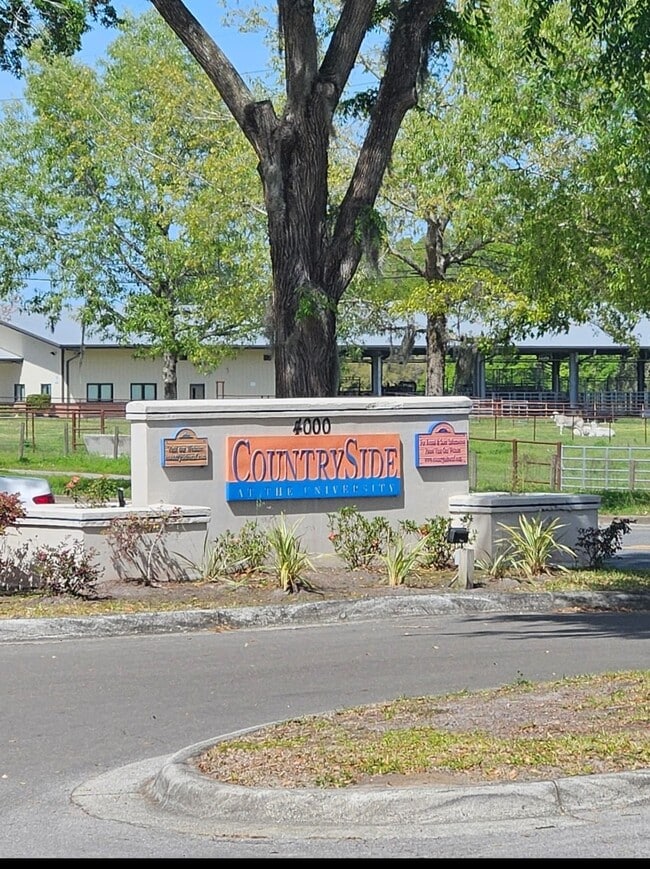 Foto del edificio - 4215 SW 22nd Ln