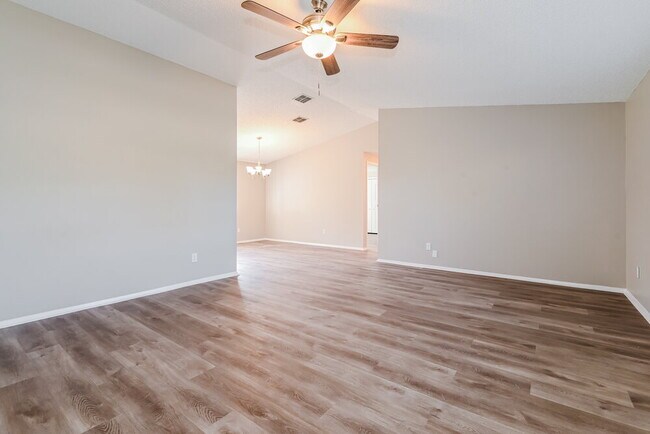 Foto del edificio - 3150 Ashridge Dr