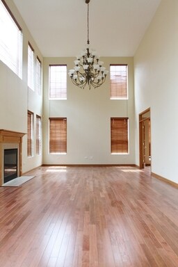 Building Photo - 428 Cardinal Ln