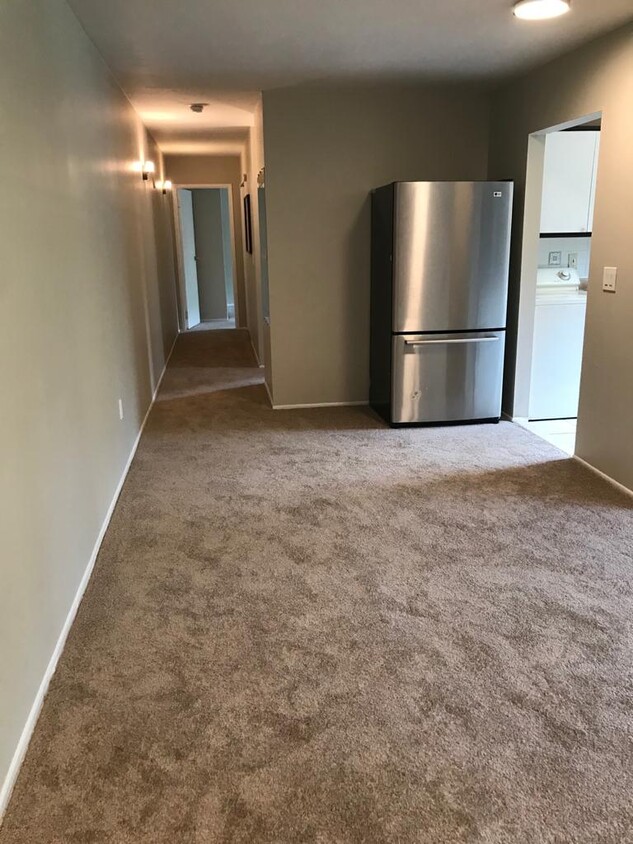 Foto principal - 55 Gill Ln