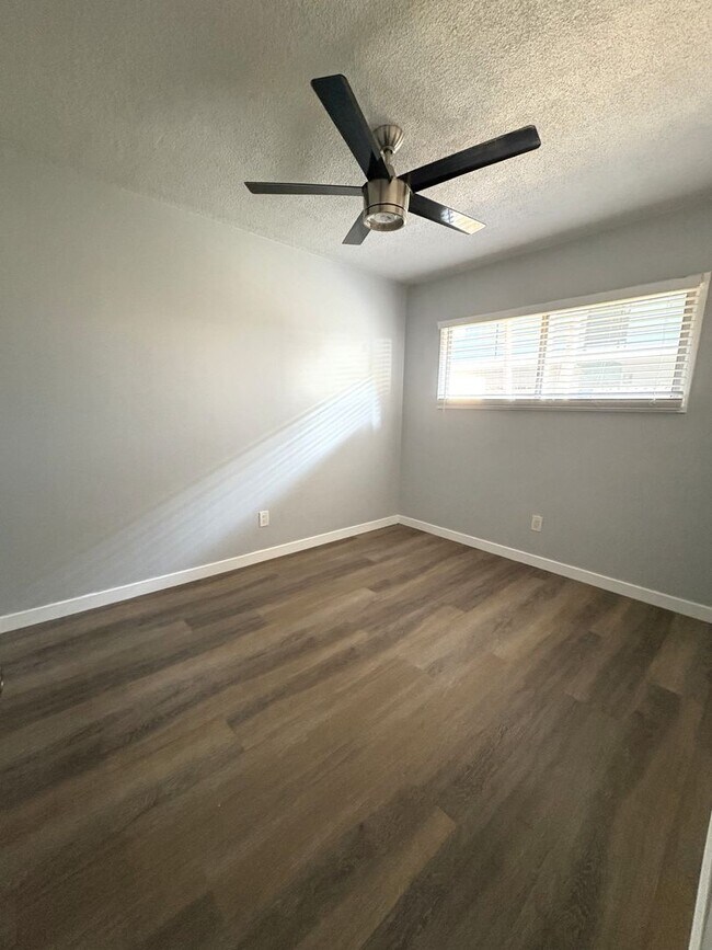 Foto del edificio - 2727-2741 Abbot Kinney Blvd