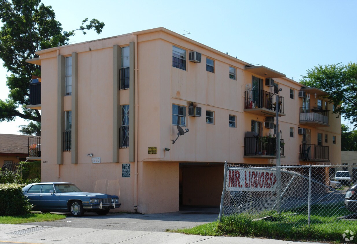 Primary Photo - 1760 SW 7th St