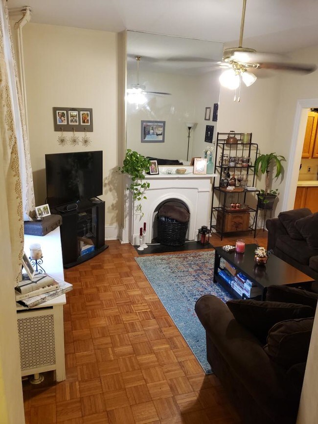 Foto del edificio - 3301 Baring St