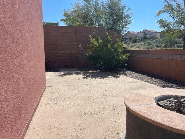 Foto del edificio - 1668 Bull Lea Dr SE