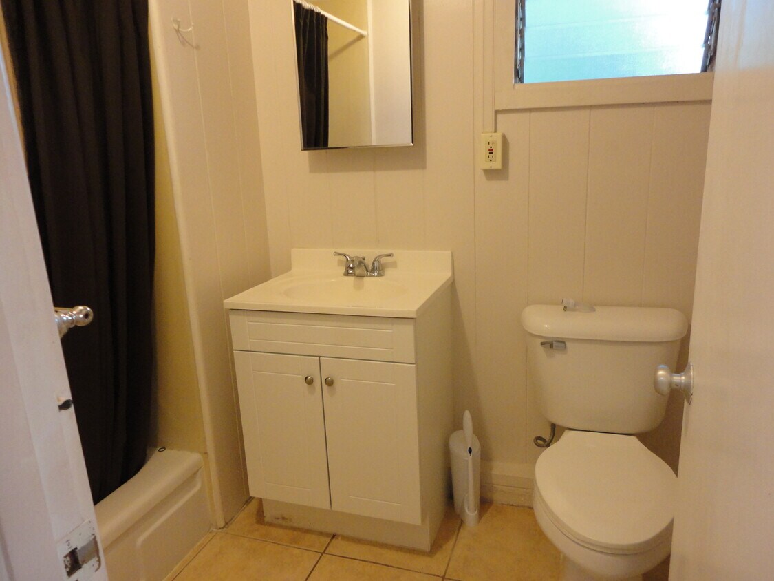 1705 Nakula St Unit studio, Wahiawa, HI 96786 Apartments in Wahiawa