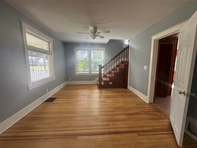 Foto del edificio - 45 Kattelville Rd