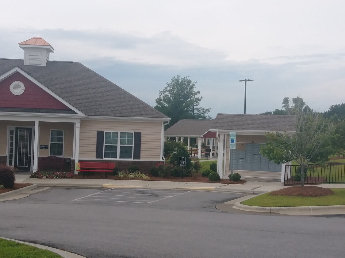 Building Photo - Cottages at Twin Oaks