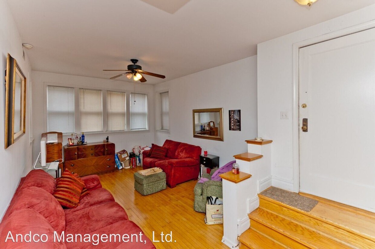 Foto principal - 1900 W Berteau Ave