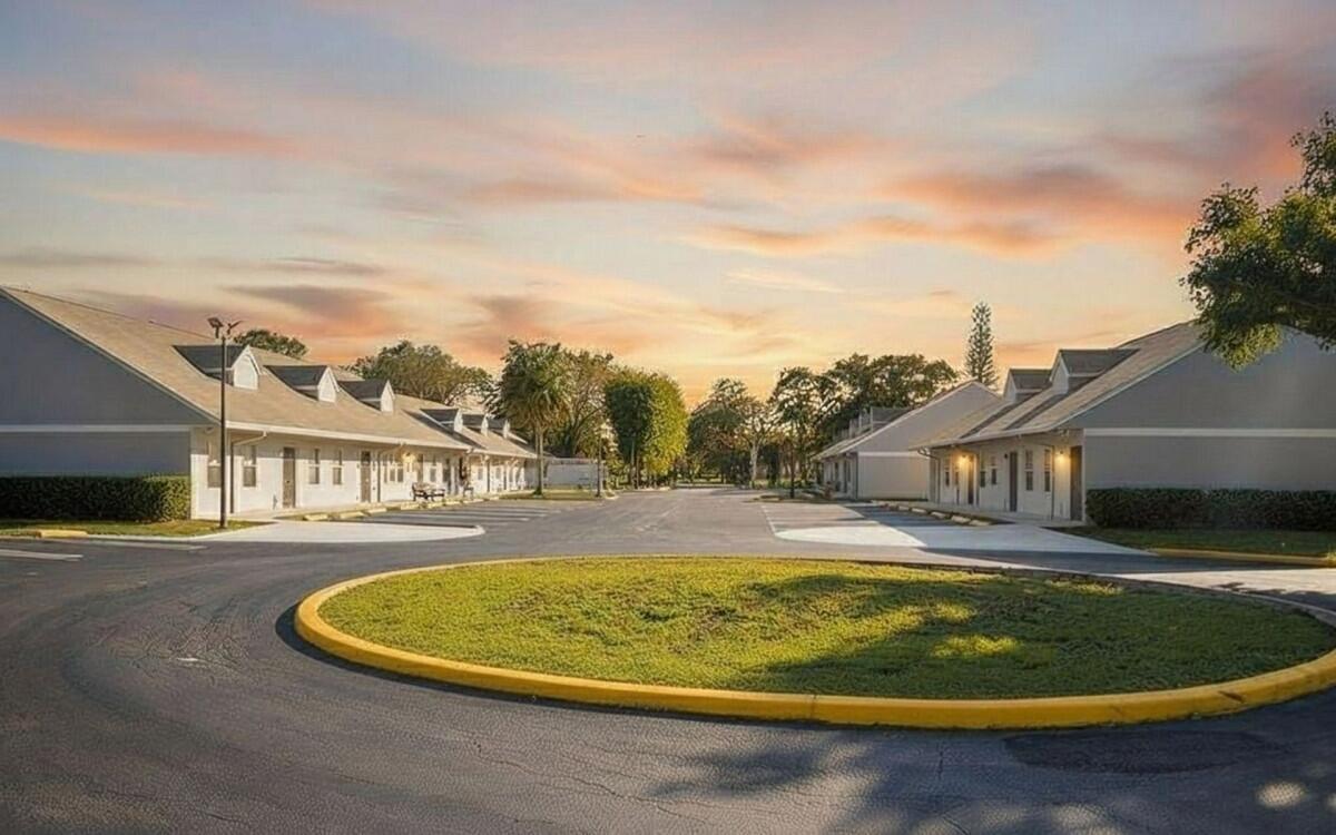 Primary Photo - 5207 Wallis Rd