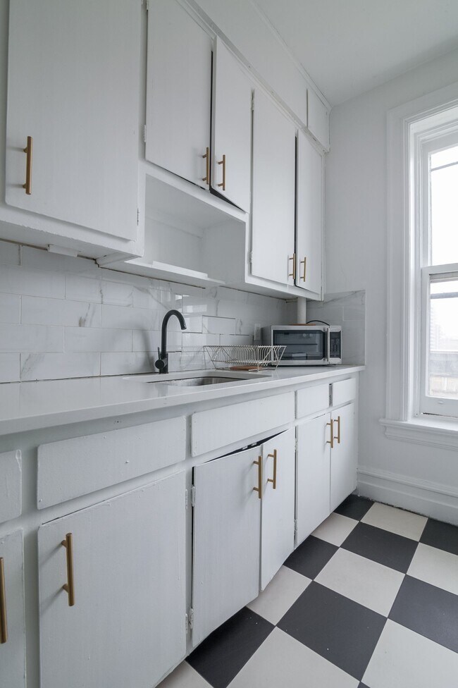 Building Photo - 1245 Rue St Marc