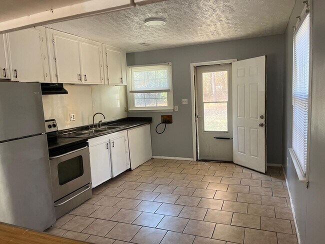 Foto del edificio - 212 Preston Ave