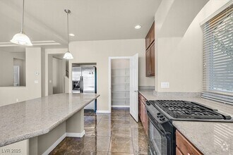 Building Photo - 6524 W Baroque Ave