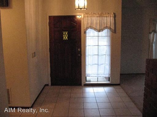 Building Photo - 202 Spurlock Ct