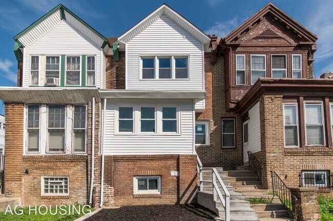Building Photo - 3 br, 1.5 bath House - 5443 Florence Ave