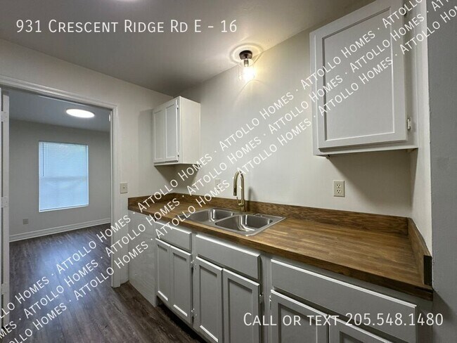 Foto del edificio - 931 Cres Rdg E Rd