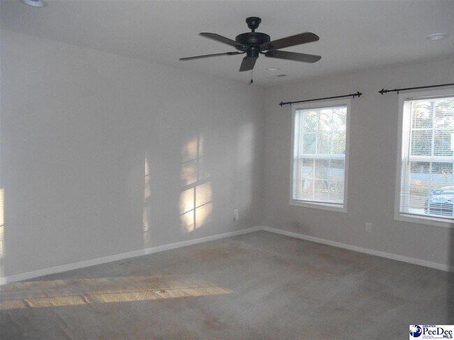 Building Photo - 297 Green Acres Rd
