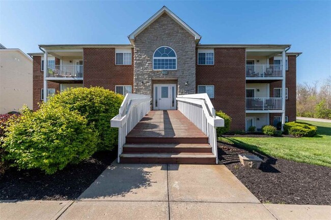 Building Photo - 559 Arthur Ct APT 3
