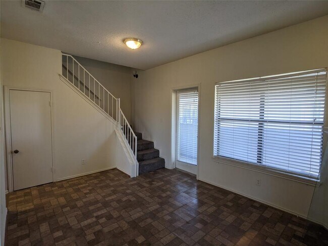 Foto del edificio - 7340 Skillman St