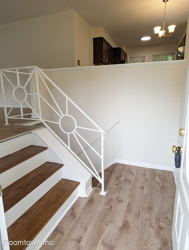 Building Photo - 4 br, 2.5 bath House - 2621 Cory Terrace