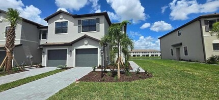 Building Photo - 15043 Sunny Day Dr
