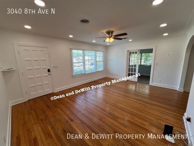 Building Photo - Historic Kenwood 4/2 SFH - For Rent