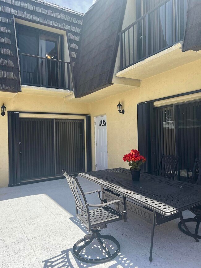 Foto del edificio - 4663 Cherry Rd