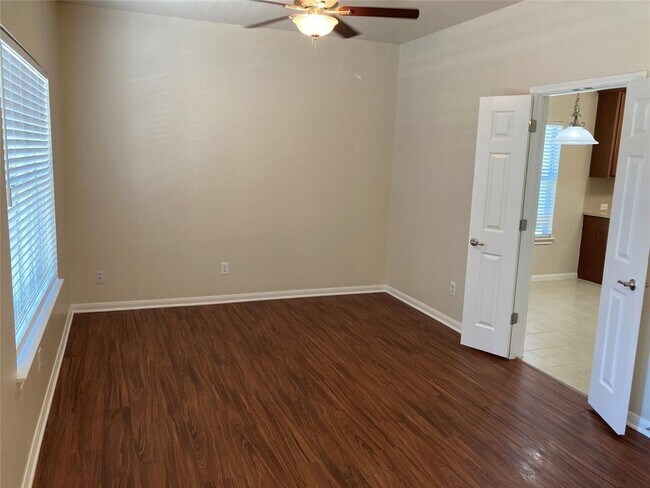 Building Photo - 4606 Madrid Dr