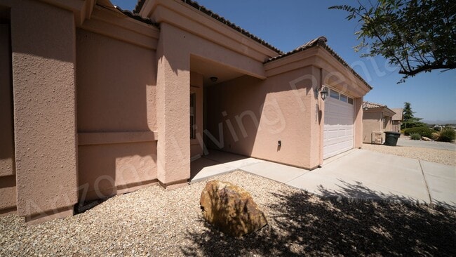 Building Photo - PRIME WALLECK RANCH LOCATION