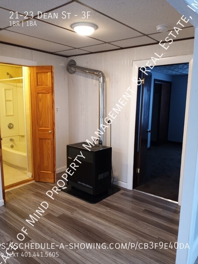 Building Photo - Cute & Cozy 1 bedroom on 3rd floor, ONLY $...