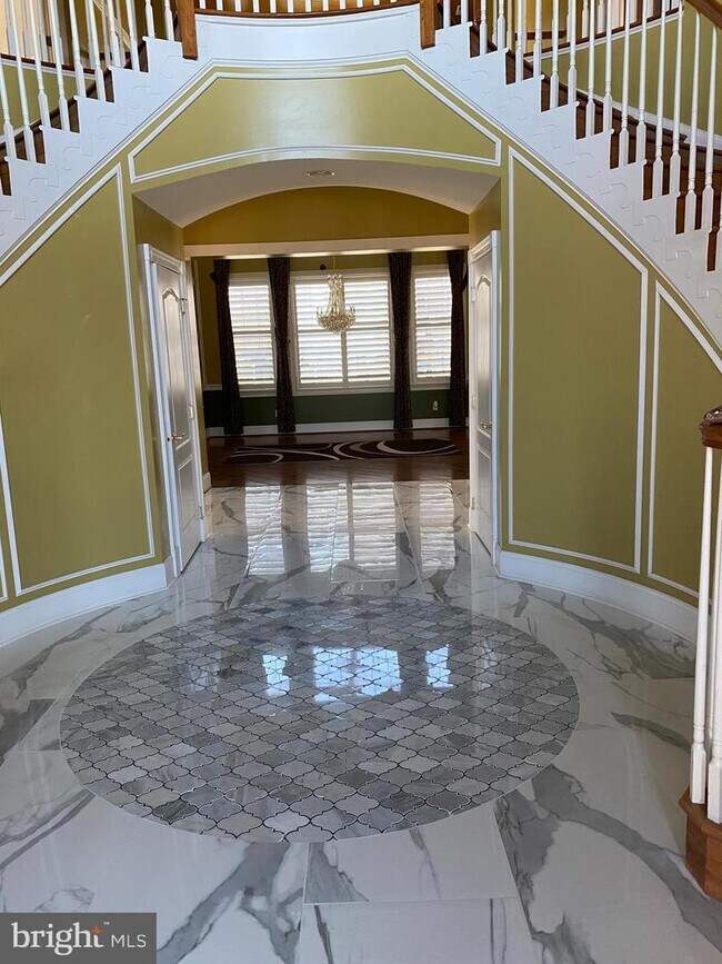 Foto del edificio - 511 Bridle Dr