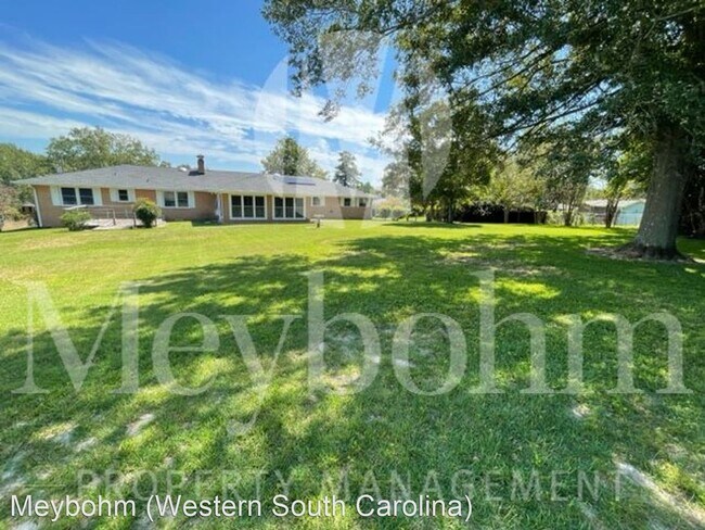 Building Photo - 4 br, 2 bath House - 204 Wildwood Drive