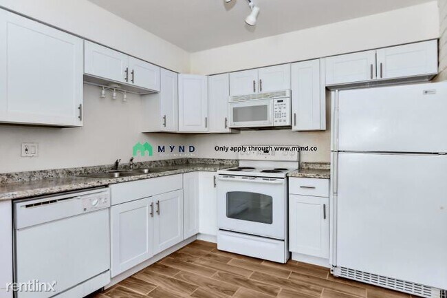 Building Photo - 2 br, 1 bath Apartment - 6-12 E Ingram St