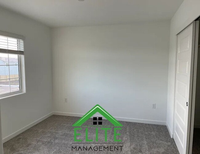 Building Photo - Impeccable 4-Bedroom, 2.5-Bath Home in the...