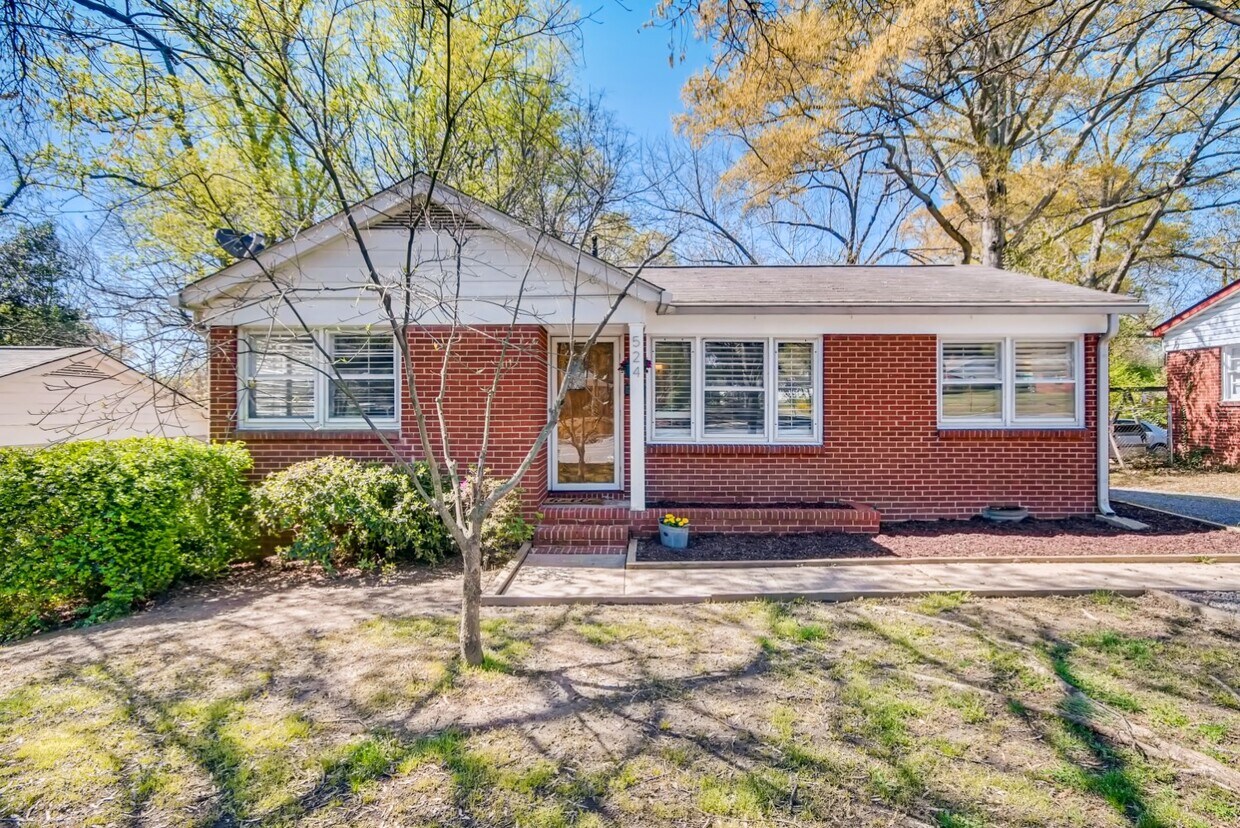 Foto principal - 524 E Woodlawn Rd