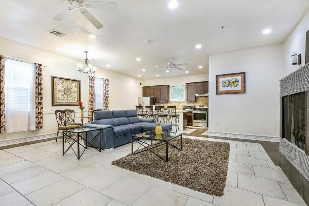 Foto principal - 1812 Carondelet St