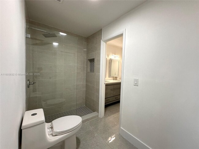 Building Photo - 3952 SW 136th Ave