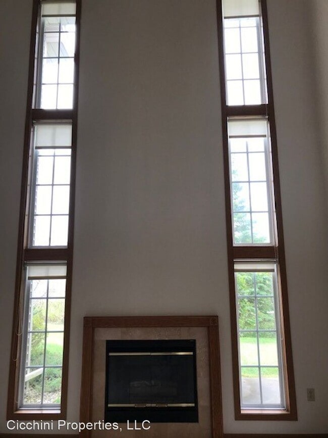 Building Photo - 10020 74th St