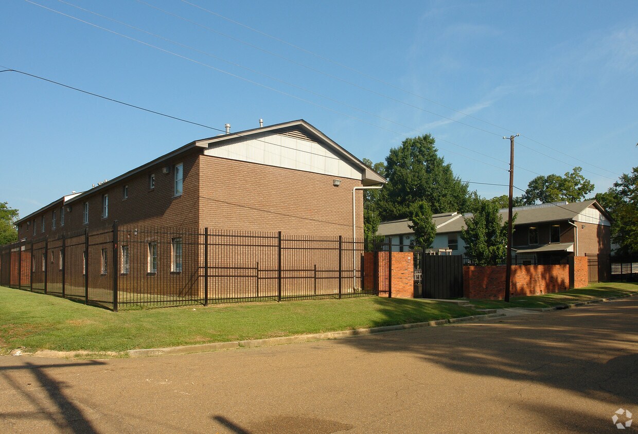 Foto principal - 275 Roseneath Ave