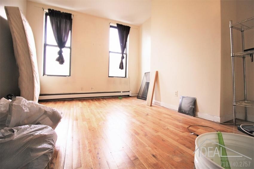 Primary Photo - 108 Cooper St
