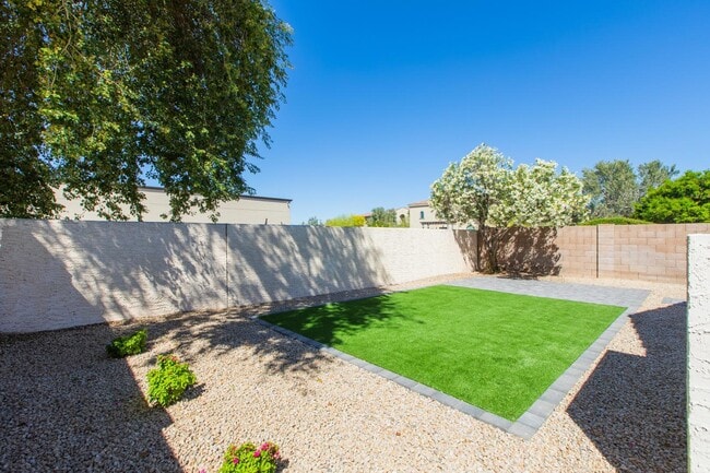 Foto del edificio - 23554 N 73rd Pl