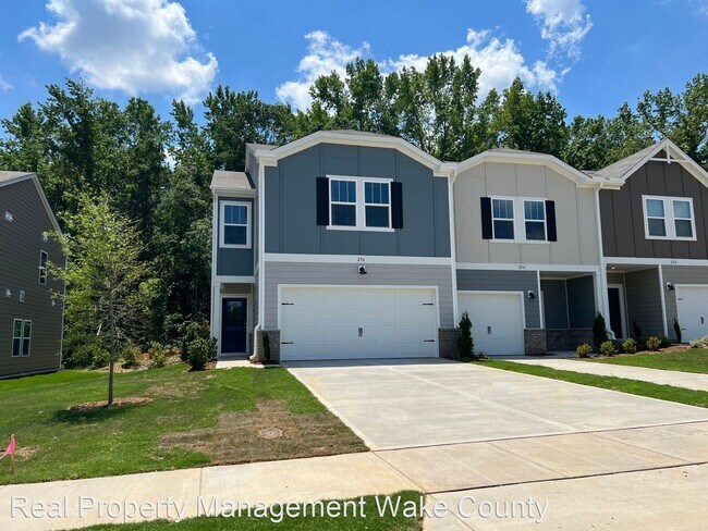 Building Photo - 3 br, 2.5 bath House - 256 Brook Farm Lane
