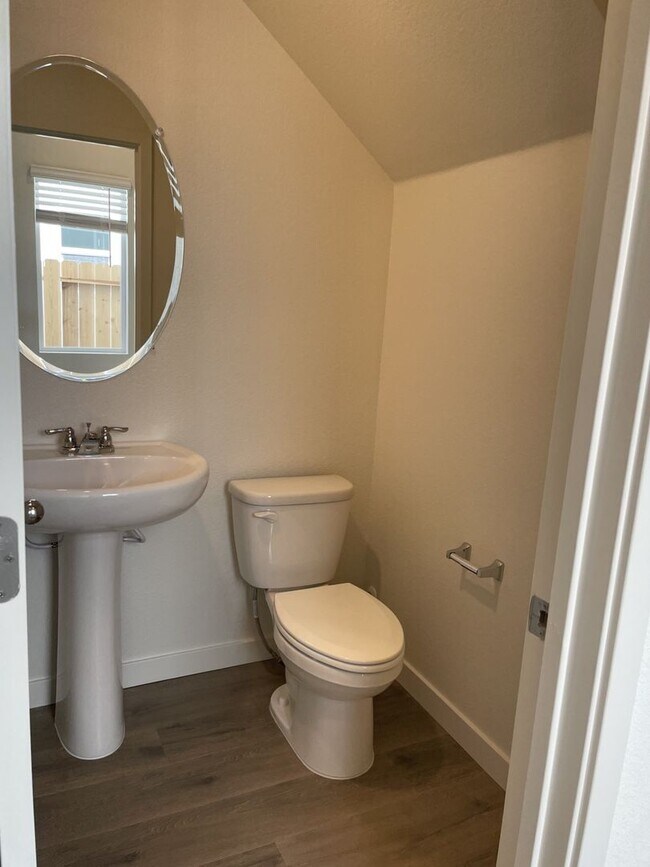 Foto del edificio - Newer Build Home in Lemmon Valley