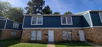 Building Photo - 811 Texas St